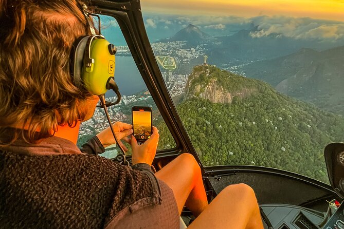 Rio: 25 minute helicopter flight with Christ the Redeemer and Beaches - Barra da Tijuca changes the logistics