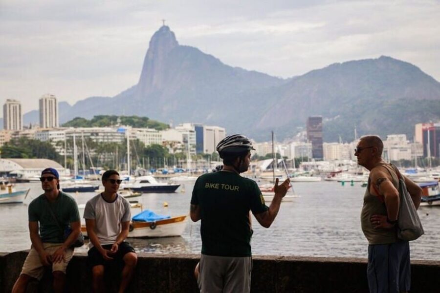 Rio Bike Tour – Discover the Beaches and Lagoon - Around Rodrigo de Freitas Lagoon