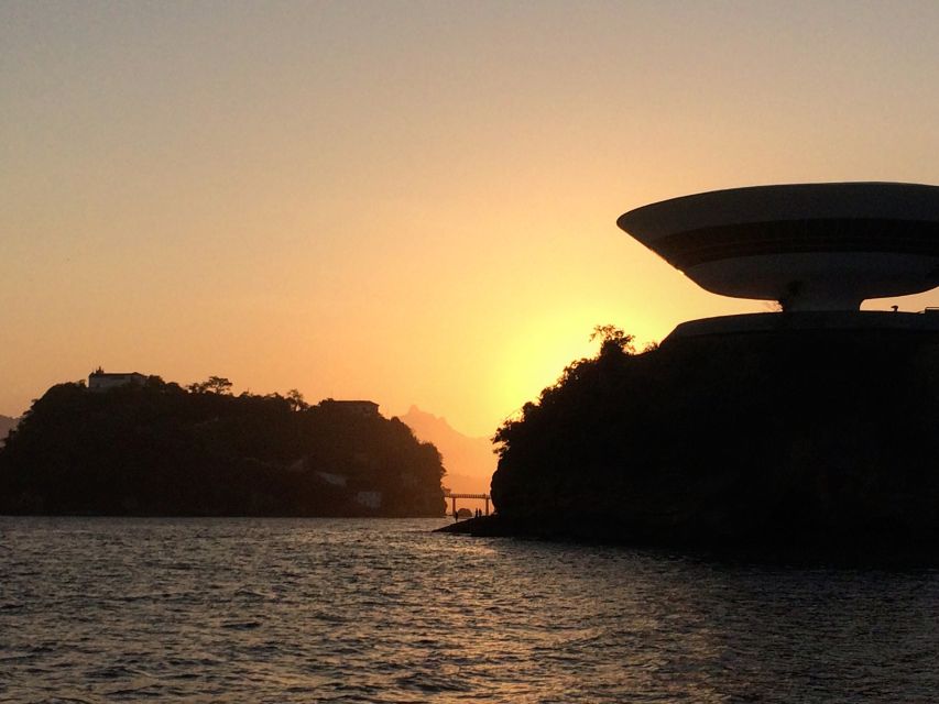 Rio: Boat Tour of Guanabara Bay - Villegagnon Island, the airport, and Fiscal Island