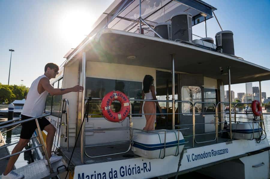 Rio: Boat Tour of Guanabara Bay - Crossing toward Niterói and the Rio-Niterói Bridge
