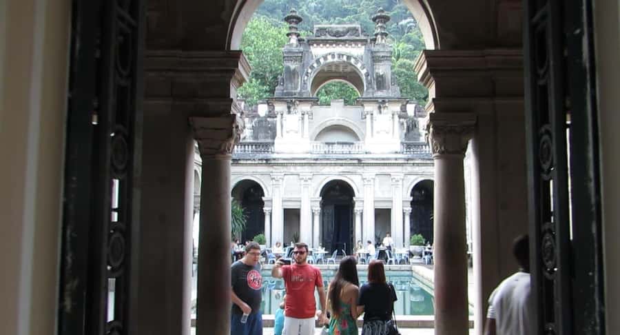 Rio: Botanical Garden, Tijuca Forest, and Parque Lage Tour - The Chinese Lookout and a short Atlantic Forest walk