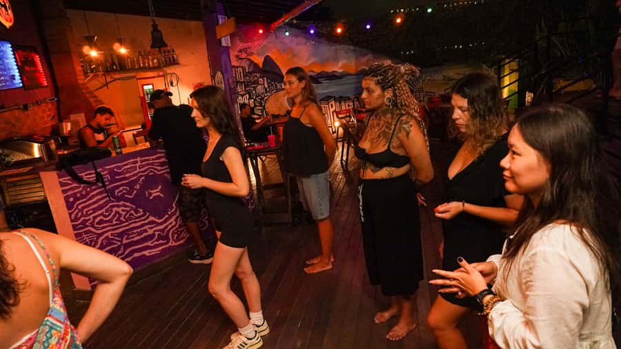 Rio: Caipirinha Workshop and Samba Class - Who will enjoy this activity most?