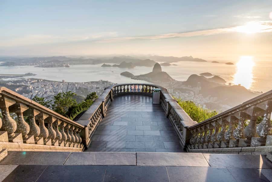 Rio: Christ the Redeemer Early Access and Sugarloaf - Guides make the difference