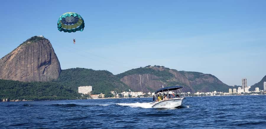 Rio de Janeiro: 2-Hour Boat Trip with Parasailing - Why parasailing gives you a different Rio view