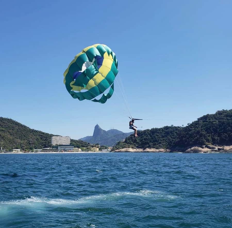 Rio de Janeiro: 2-Hour Boat Trip with Parasailing - Niterói, Urca, and the value of a flexible route