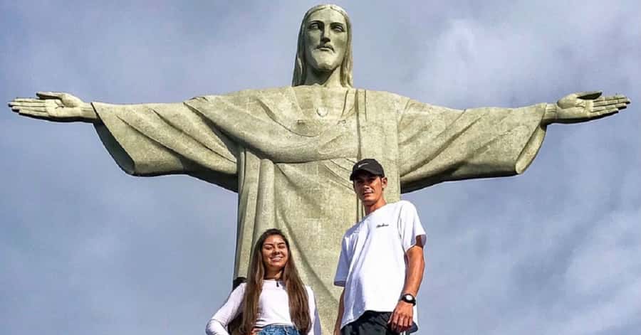 Rio de Janeiro: 4 Top Sites Guided Tour - Christ the Redeemer starts the sightseeing day
