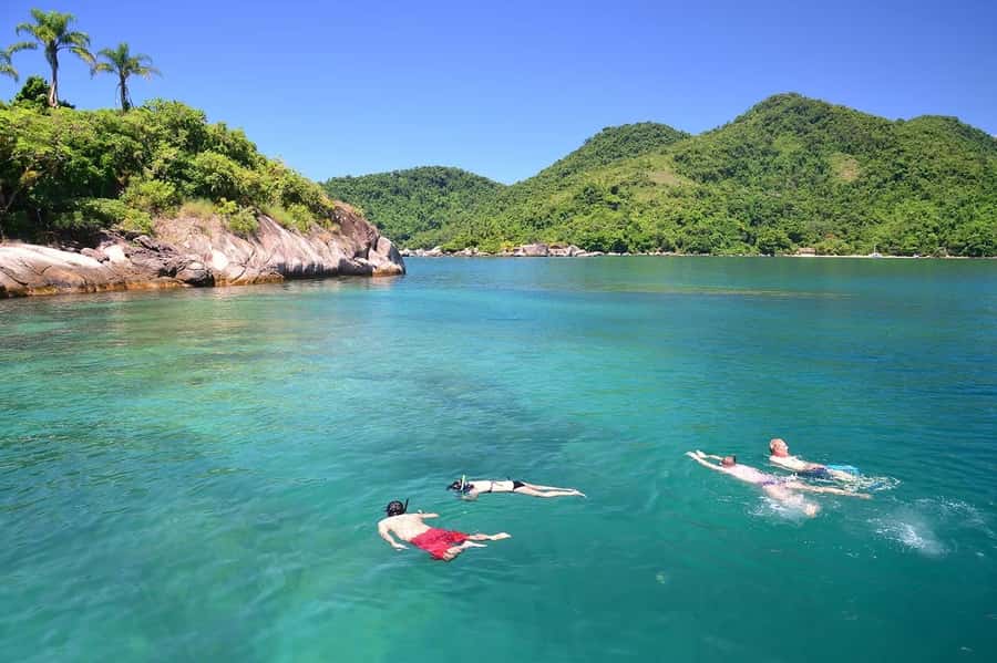 Rio de Janeiro: Angra dos Reis and Ilha Grande Full-Day Tour - Leaving Rio for the Costa Verde