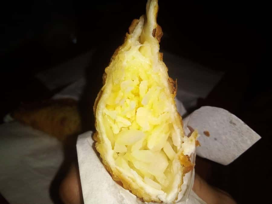 Rio de Janeiro: Barra da Tijuca Walk & Food Tour with Drinks - What the guide adds to the meal