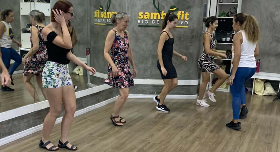 Rio de Janeiro: Beginner Samba Lesson in Ipanema - Finding Samba Fit at 207 Visconde de Pirajá