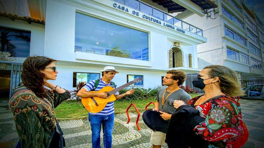 Rio de Janeiro: Bossa Nova Walking Tour - Language, group size, and practical planning