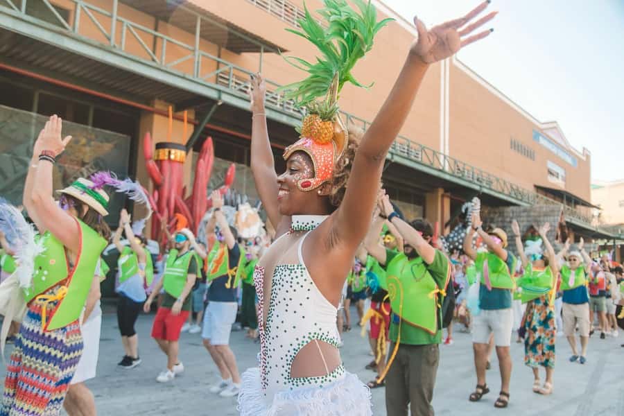 Rio de Janeiro: Carnaval Backstage Tour and Samba Class - Why this tour offers more than a samba show