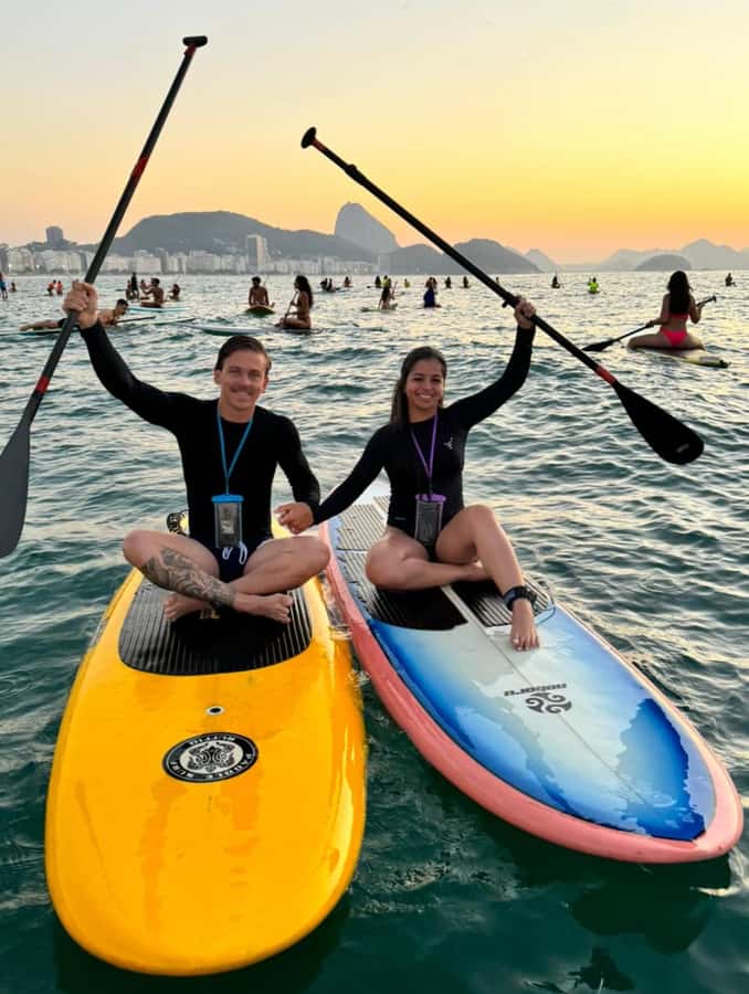 Rio de Janeiro: Copacabana Sunrise Stand Up Paddleboard Tour - Meeting at the red turtle tent on Avenida Atlântica