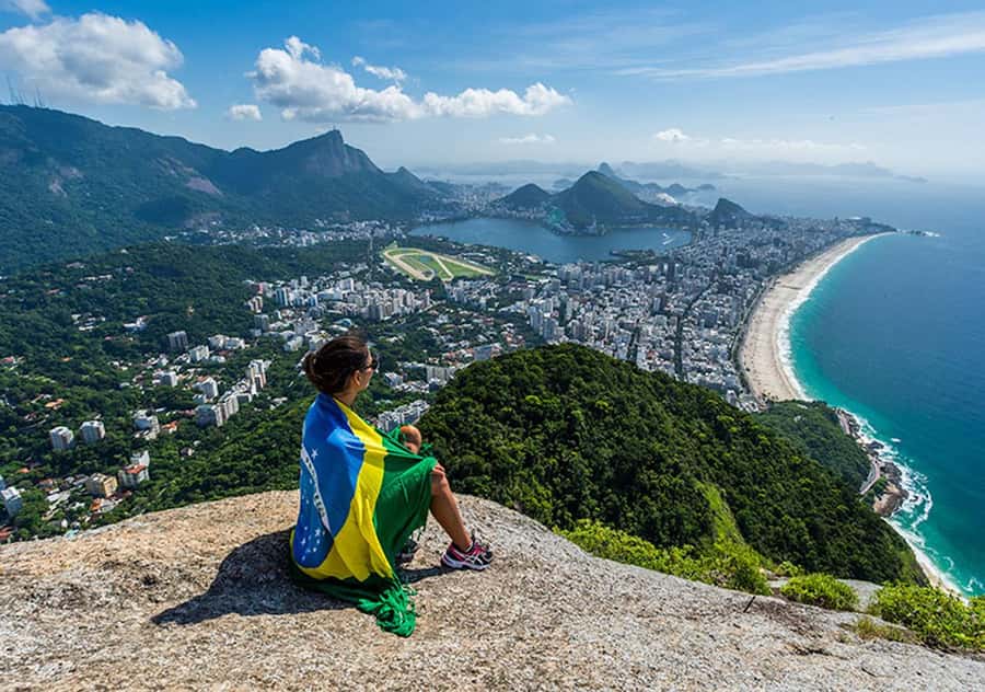 Rio de Janeiro: Dois Irmaos Hike & Favela Tour - Key points to know before booking