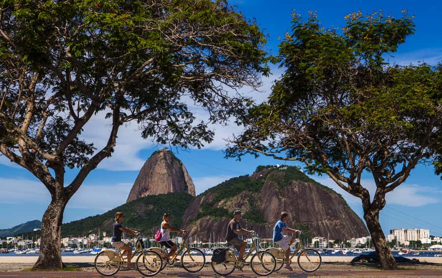 Rio de Janeiro: Guided Bike Tours in Small Groups - Sugarloaf and quiet Vermelha Beach