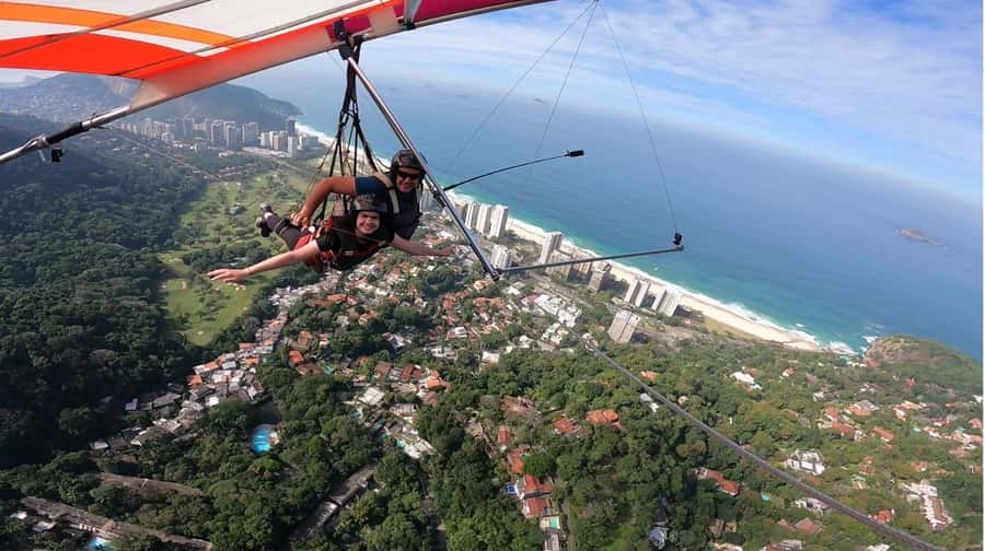 Rio de Janeiro: Hang Gliding or Paragliding Experience - Who will enjoy this most