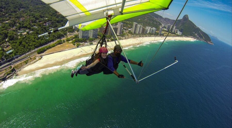 Rio de Janeiro: Hang Gliding or Paragliding Flight - Pilot Communication and Small Group Service
