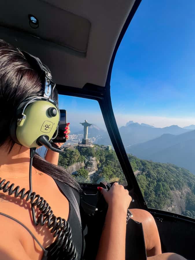 Rio de Janeiro: Helicopter Flight Christ the Redeemer 30 min - Rocinha, Vidigal, and Two Brothers Hill