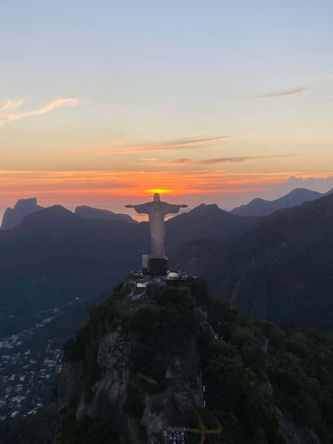 Rio De Janeiro Helicopter Flight Tour - Sugarloaf Mountain and Rio’s dramatic rock