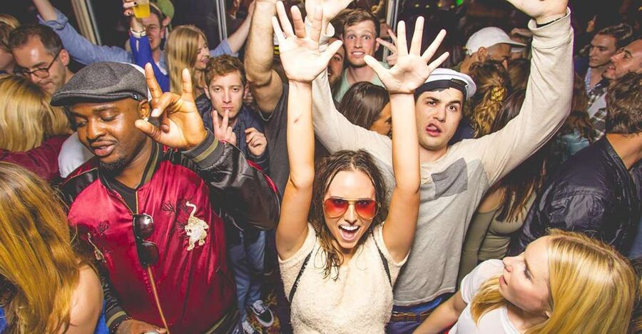 Rio de Janeiro: Late Night Boat Party with DJ and Dancing - Starting at Marina da Glória after 11:30 PM