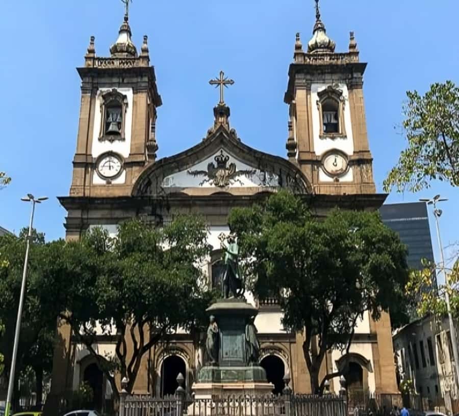 Rio de Janeiro : Must-See Sites Walking Tour With A Guide - Travessa do Comércio, Rio’s old lanes