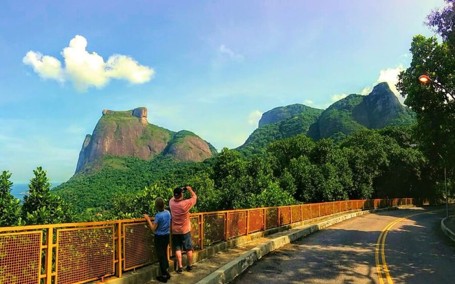 Rio de Janeiro Nature Secrets 'The Eco Citytour' - Lunch in Barra da Tijuca breaks up the day