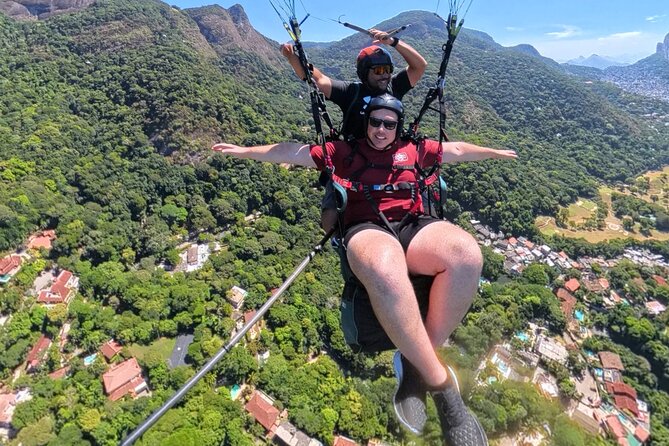 Rio de Janeiro : Paragliding Tandem Flights over Rio - Starting at São Conrado’s Flight Club