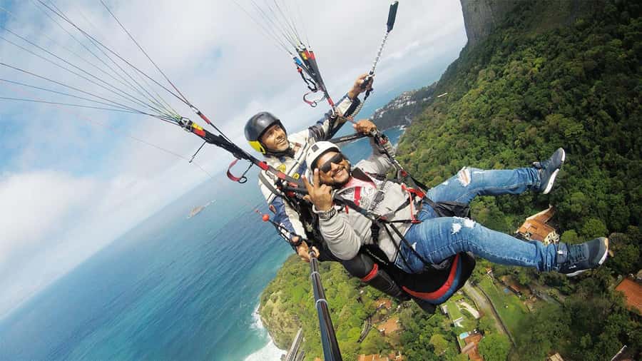 Rio de Janeiro: Paragliding with Hotel Pick-up & Drop-off - Landing on São Conrado beach