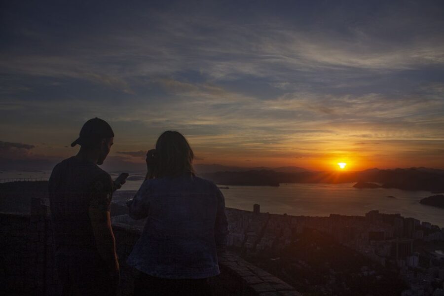 Rio de Janeiro: Private Sunrise Tour at Mirante Dona Marta - The return by about 7:30 AM