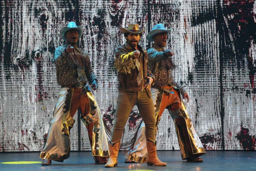 Rio de Janeiro: Roxy Dinner Show with Hotel Pickup - Who will enjoy the Roxy most?