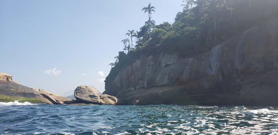 Rio de Janeiro: Sailing Sunset Tour with Snacks and Drinks - Caipirinhas, beer, fruit, and light snacks
