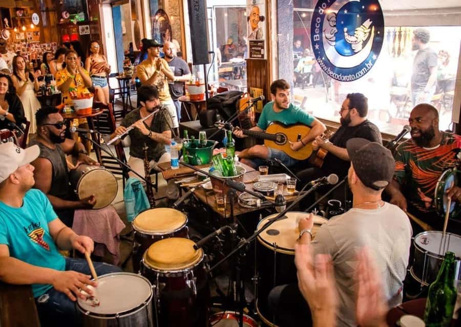 Rio de Janeiro: Samba Night Private Tour with locals in Lapa - Meeting at R. Joaquim Silva, 11