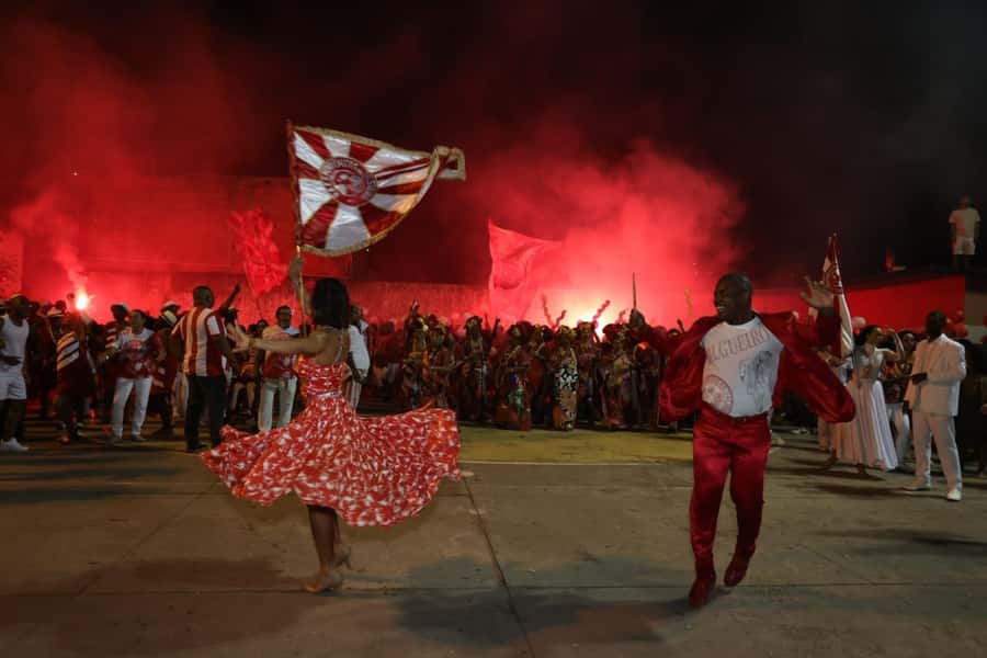 Rio de Janeiro: Samba School Rehearsal Viewing With Transfer - How the guides shape the night
