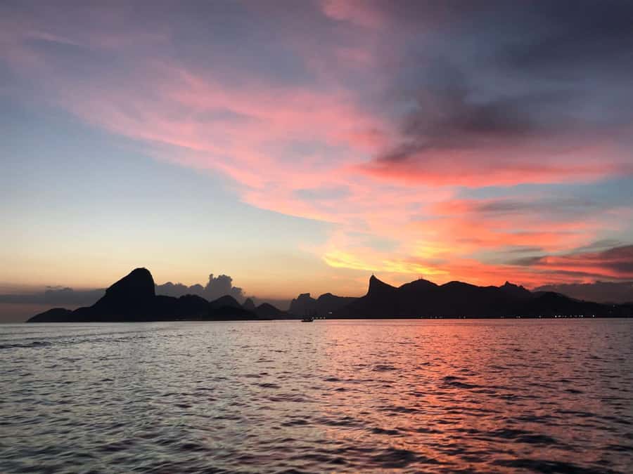 Rio de Janeiro: SpeedBoat Tour - Sunset with Beer - The final cruise back to Flutuante Rio