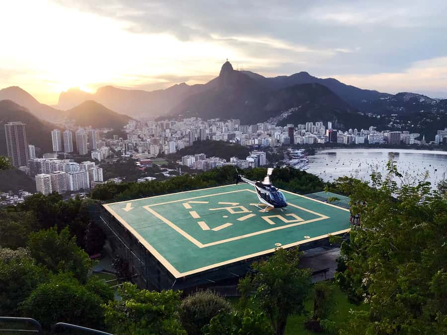 Rio de Janeiro: Sugar Loaf with Lunch and Helicopter Flight - What this Rio combination tour tries to do