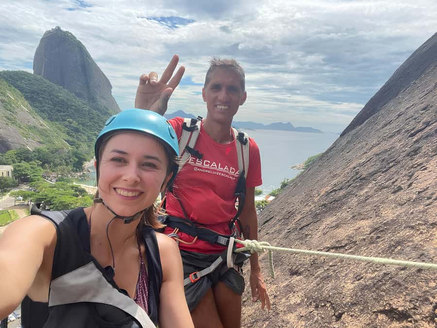 Rio De Janeiro: SUGARLOAF MOUNTAIN HIKE & CLIMB - The 20-meter wall and the rope-assisted climb