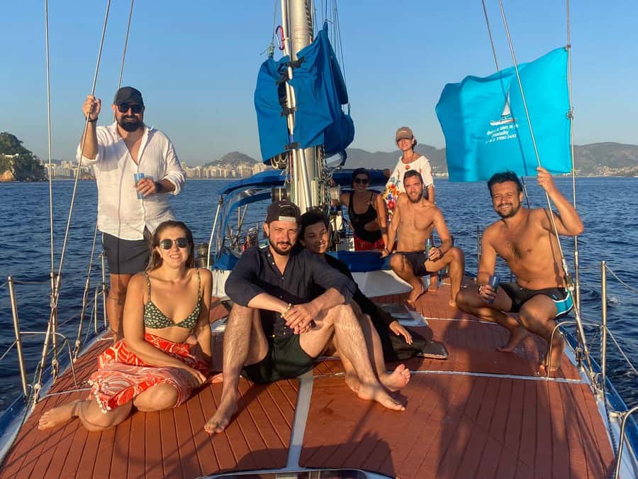 Rio de Janeiro: Sunset Sailboat Tour with Open Bar - Returning to Mureta da Urca
