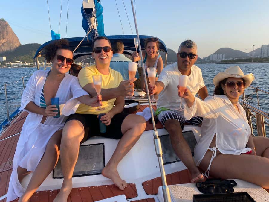 Rio de Janeiro: Sunset Sailboat Tour with Open Bar - Should you book it?