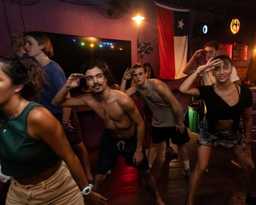 Rio Experience: Caipirinha Workshop (2 Caipis) + Funk Class - The Pura Vida Hostel social scene