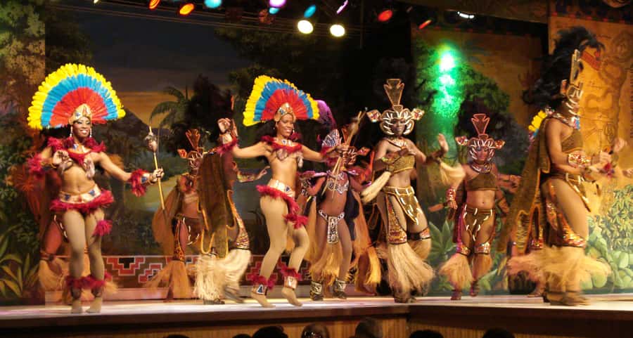 Rio: Ginga Tropical Folkloric Show & Optional Dinner - What the Ginga Tropical program tries to show