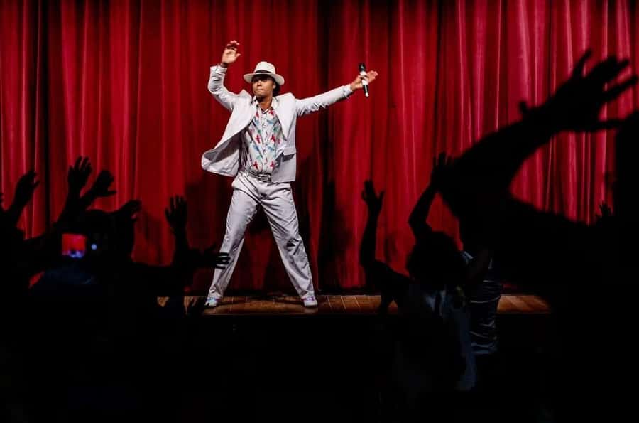 Rio: Ginga Tropical Folkloric Show & Optional Dinner - Booking tips that can prevent a bad night