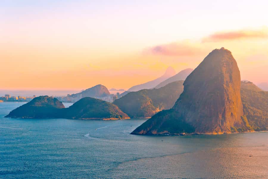 Rio: Guanabara Bay 2-Hour Boat Tour - Sugar Loaf, Urca, and the military forts