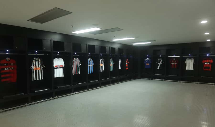 Rio: Maracanã Stadium Official Entrance Ticket - Walking through the tunnel to the pitch