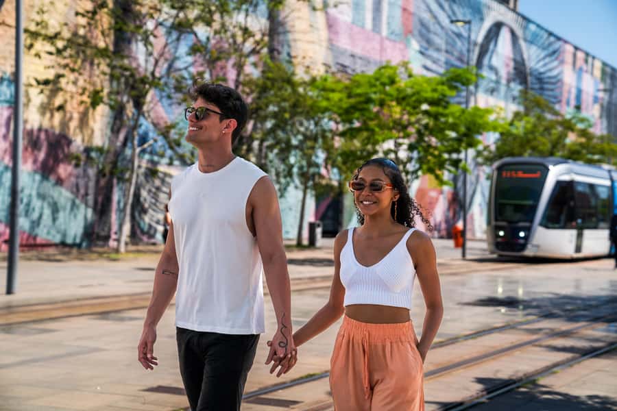 Rio: Olympic Boulevard, AquaRio and Museum of Tomorrow Tour - The Kobra Mural and the best photo stop