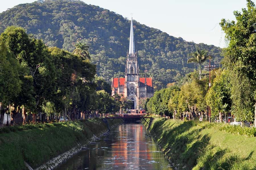 Rio: Petrópolis Trip with Palace, Imperial Museum & Brewery - Quitandinha Palace and its casino-era style