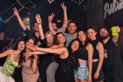 Pub Crawl in Lapa with Cachaça Tasting and Live Samba