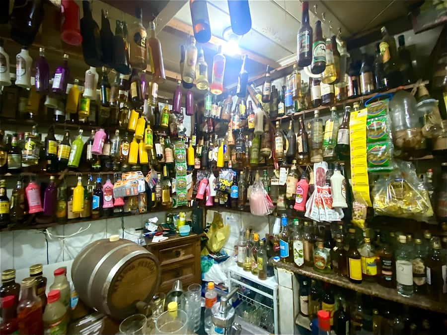 Rio: Pub Crawl in Lapa with Cachaça Tasting and Live Samba - A photo break at the Escadaria Selarón
