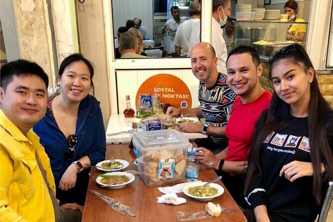 Rio Pub Crawl with Caipirinhas & Bar Bites - Why Lapa is a good place for a night out