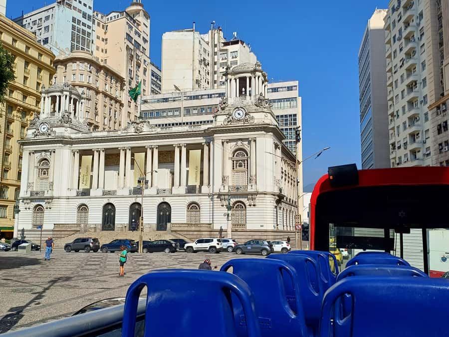 Rio Samba Bus: hop-on hop-off city tour in Rio de Janeiro - Cinelândia, Lapa, and central Rio