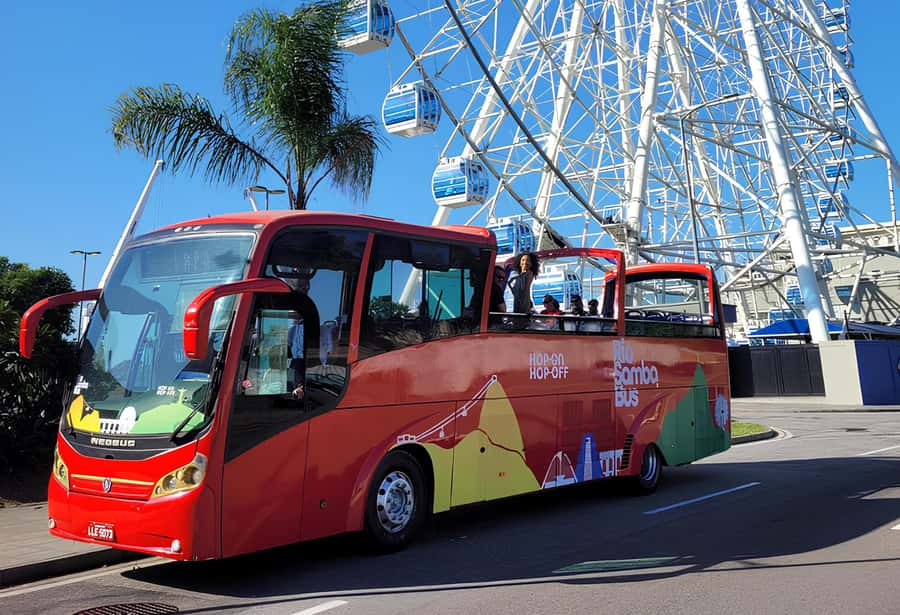 Rio Samba Bus: hop-on hop-off city tour in Rio de Janeiro - Sugarloaf Mountain and the cable car stop