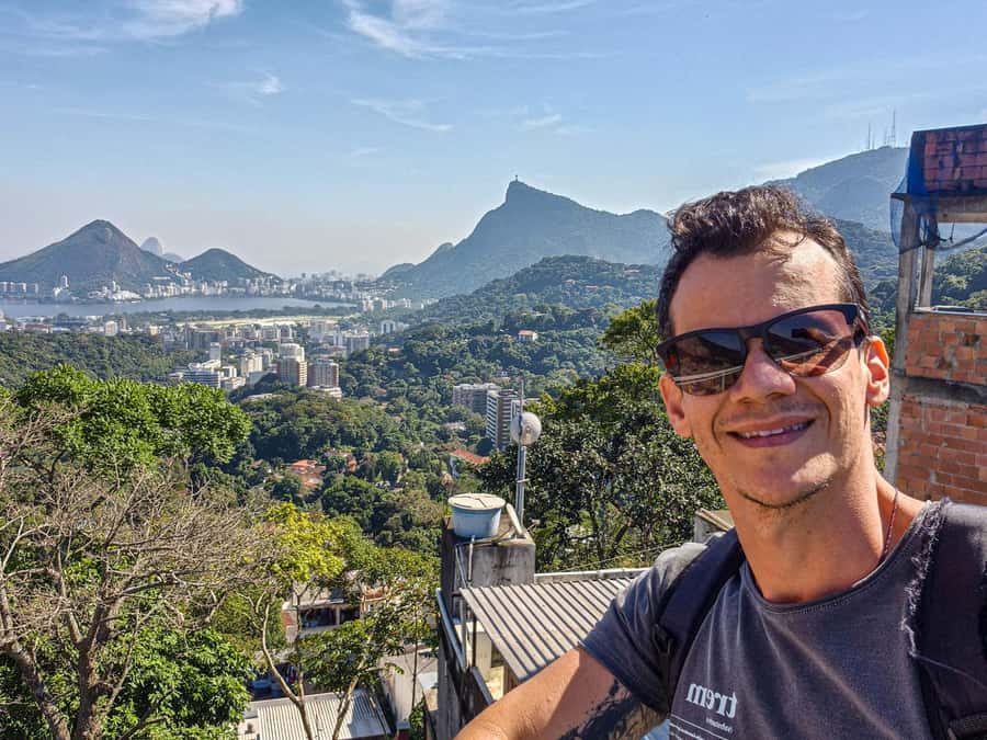 Rocinha Jeep Tour: A Journey into the Soul of the Favela! - The lecture gives the walk more meaning